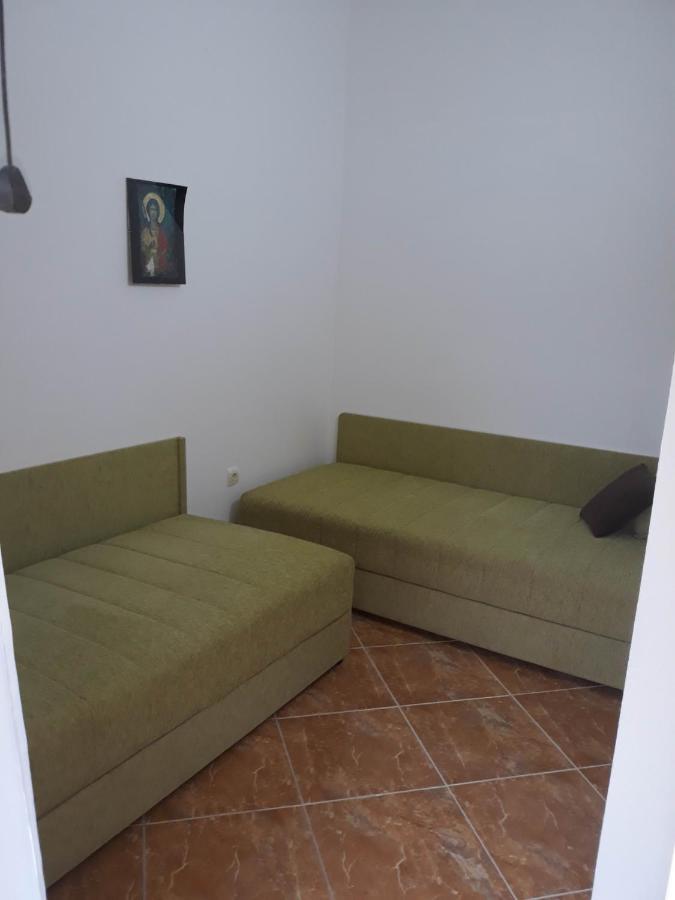 Apartments Jovanic With 2 Bedrooms Сутоморе Экстерьер фото